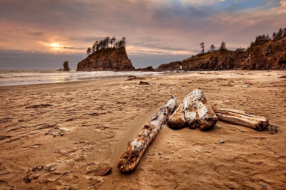 sunset on 2nd beach at la push in washington state usa