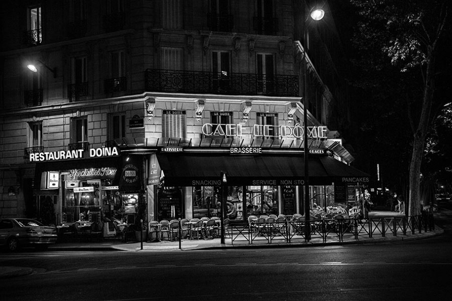 street cafe in paris at night
