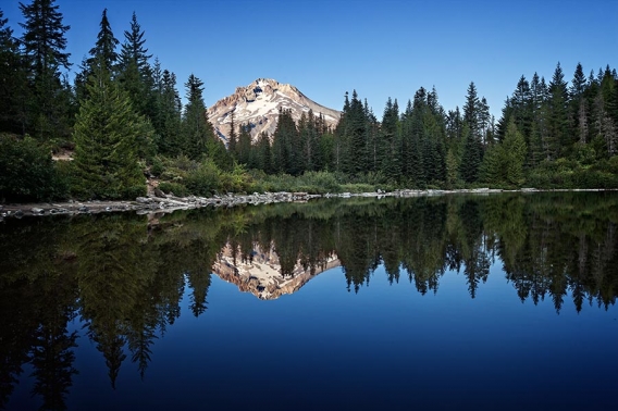 mirror lake in oregon with reflection of mount hood